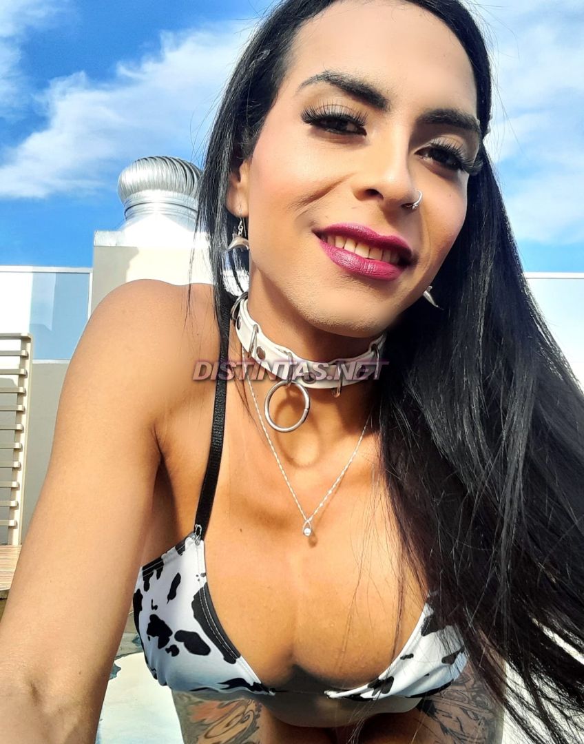 Isabella Hot
