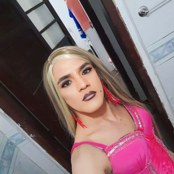 Я транссексуальная девушка, доступная для знакомства.