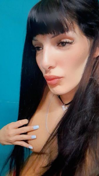 Soy una chica fogosa, ardiente, súper completa y muy mimosa. No dudes en llamarme, veni a disfrutar, la vas a pasar muy bien, te relajaras de la rutina diaria. Hago realidad todas tus fantasías y fetiches. Aguardo tu llamado bombón. Besitos…